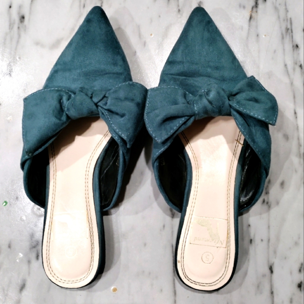 N Demand blue bow tie mule flats